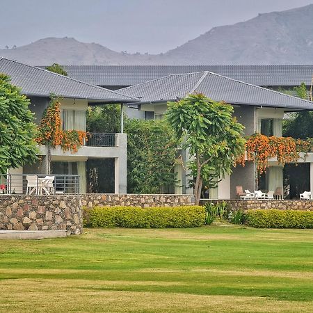 Tatsaraasa Resort & Spa, Удайпур Экстерьер фото